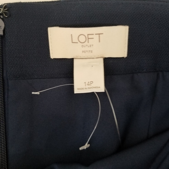 NWOT Loft Navy Sailor Button Pencil Skirt Size 14 Petite - Picture 8 of 10